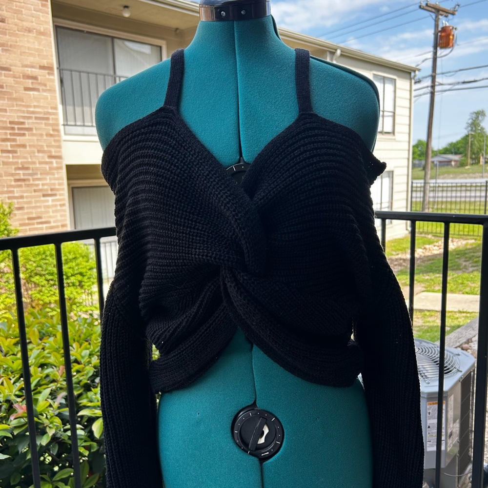 Black Off-the-Shoulder Chunky Knit Sweater